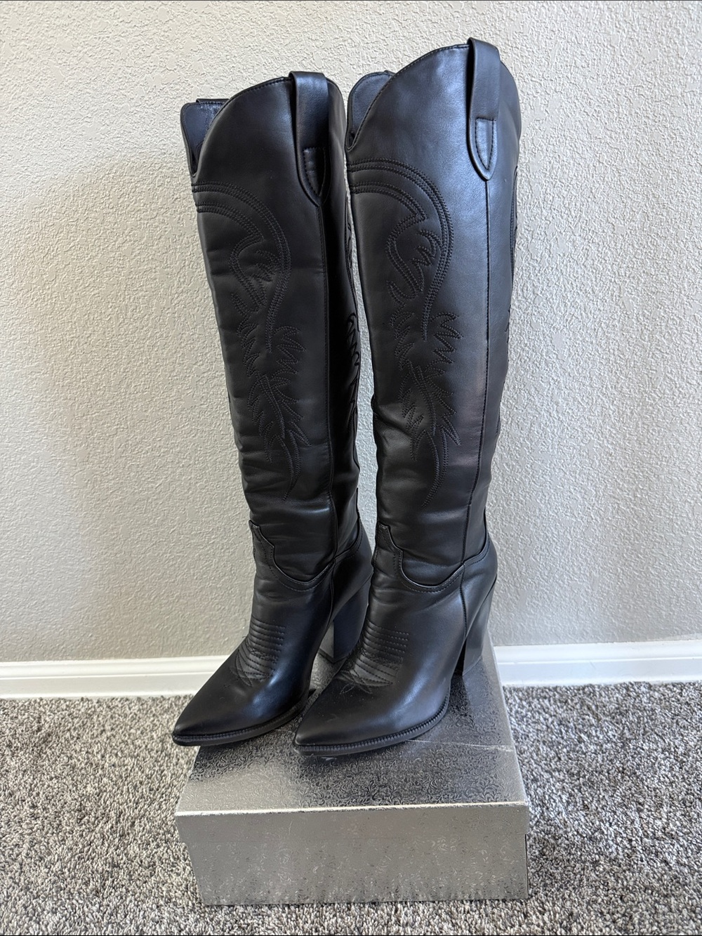 ISNOM Black Embroidered Knee High Western Cowboy Boots US 8 EU 38